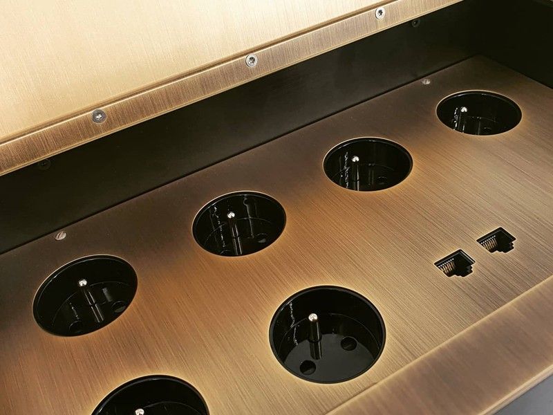 Cajas de suelo para enchufes de Atelier Luxus 3