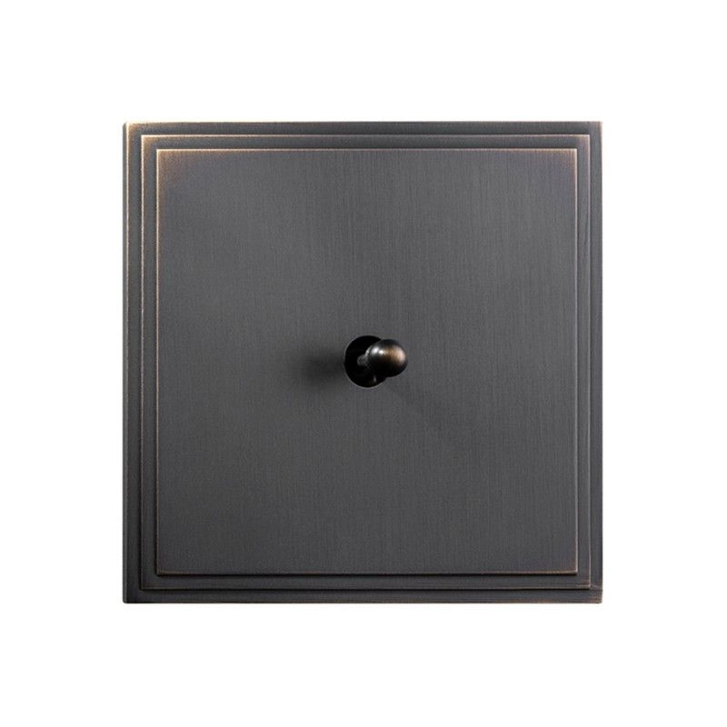 Interruptores y enchufes modelo TIARA de Atelier Luxus 6