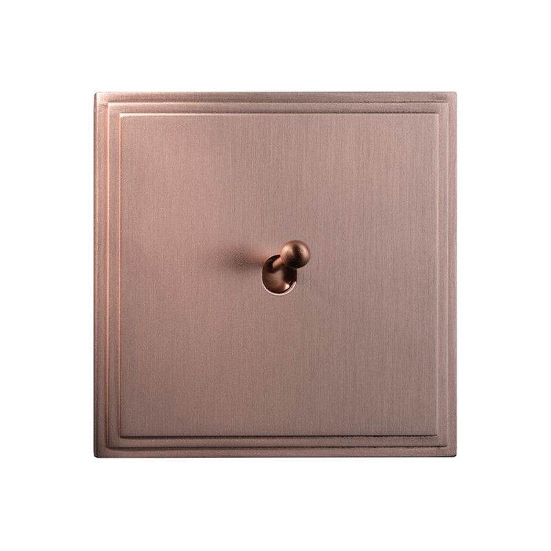 Interruptores y enchufes modelo TIARA de Atelier Luxus 8
