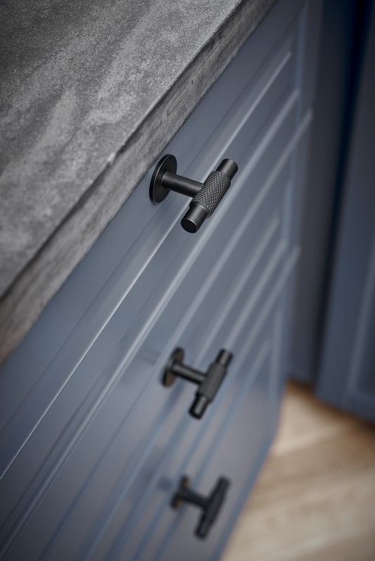 Pom Manor amb forma T de Furnipart A5491 7